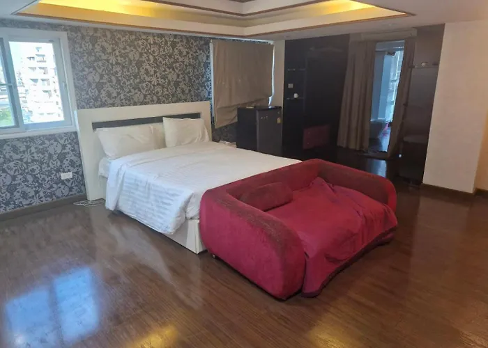 Albergue Number 9 *